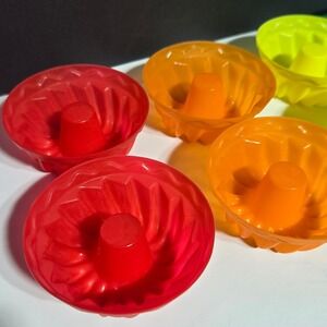 Set of 10 Mini Bundt Cake Molds Jello Pudding Cups Colorful Plastic Baking